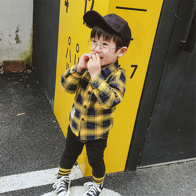 Μοντέρνο πουκάμισο για αγόρια σε κόκκινο και κίτρινο χρώμα