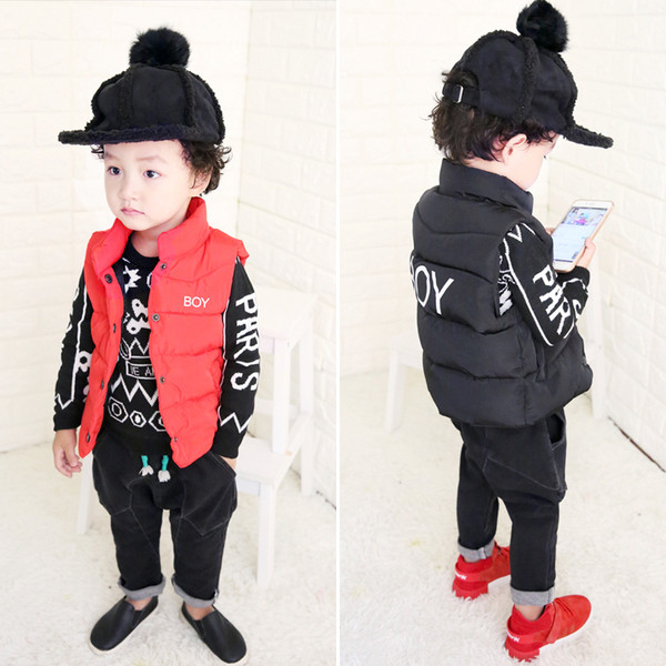 Απλό τσάι για αγόρια με μαύρο και κόκκινο χρώμα