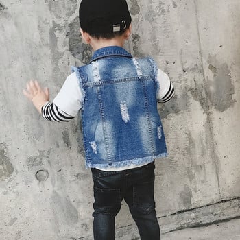 Baby denim για τα αγόρια σε μπαλώματα