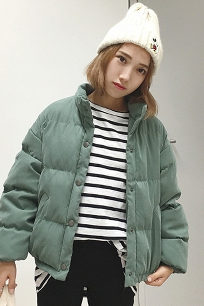 Αθλητικό γυναικείο μπουφάν με καθαρό μοτίβο σε τρία χρώματα