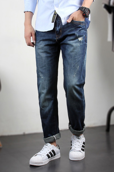 Спортно-елегантни мъжки дънки в тъмен цвят