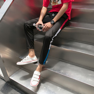 Καθημερινά αθλητικά αντρικά παντελόνια με έγχρωμες άκρες σε μαύρο και άσπρο