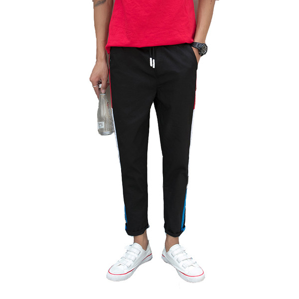 Ежедневен спортен мъжки панталон с цветни кантове в черен и бял цвят