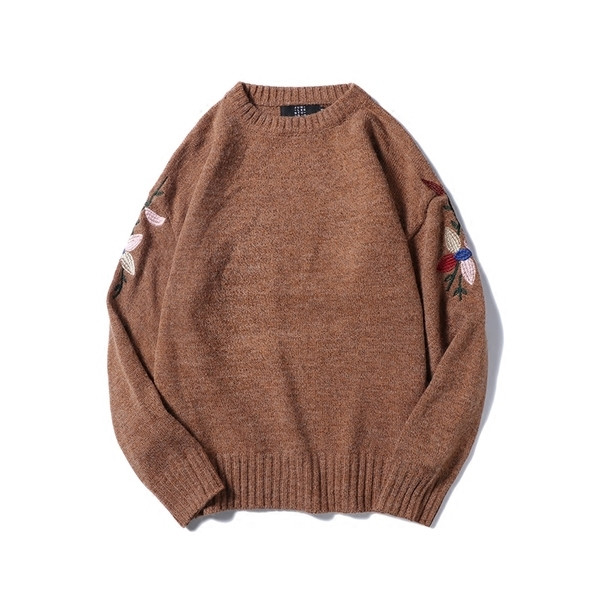 Χειμερινό πουλόβερ από άνδρες με κολάρο σε σχήμα O και κεντήματα σε μανίκια σε τέσσερα χρώματα