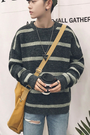 Мъжки плетен пуловер в тъмни цветове,подходящ за ежедневието
