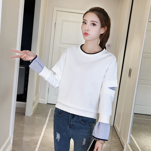 Απλό, καθαρό πουλόβερ σε σχήμα O και φαρδιά μανίκια