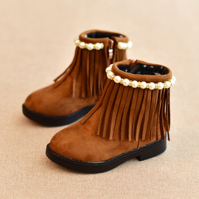 Κομψές παιδικές μπότες για κορίτσια με περιθώρια και σε δύο μοντέλα - με υπερχείλιση και χωρίς