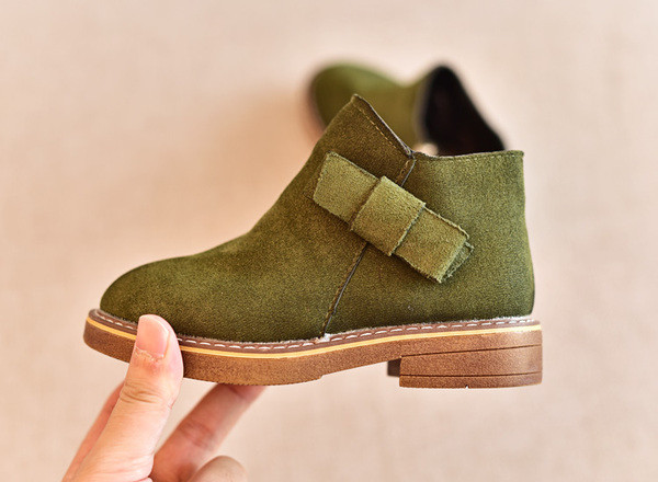 Παιδικές μπότες φθινοπώρου-χειμώνα για κορίτσια με κορδέλα σε τρία χρώματα