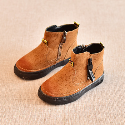 Παιδικές μπότες για κορίτσια σε τρία χρώματα