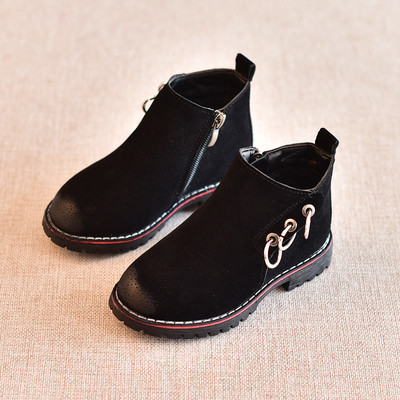 Παιδικές μπότες για κορίτσια σε τρία χρώματα με διακοσμητικά μεταλλικά δαχτυλίδια