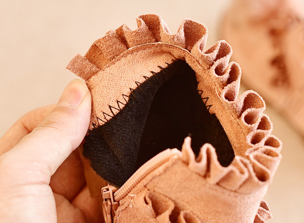 Κομψές παιδικές μπότες για κορίτσια με ρουφηξιά σε τέσσερα χρώματα