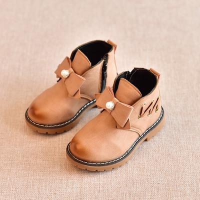 Μπότες φθινοπώρου-χειμώνα για κορίτσια με κορδέλα και μαργαριτάρια