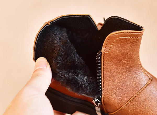 Περιστασιακές χειμωνιάτικες μπότες για κορίτσια σε τρία χρώματα