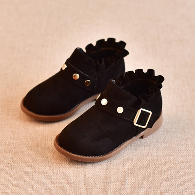 Παιδικές μπότες για κορίτσια με ιμάντα και μεταλλική διακόσμηση σε τρία χρώματα