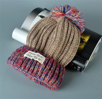 Плетена цветна дамска шапка в няколко модела