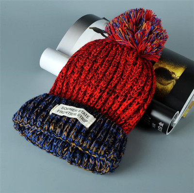 Πλεκτά έγχρωμη κυρία σε διάφορα μοντέλα