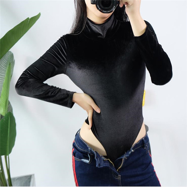 Плюшено дамско боди с поло яка в черен цвят