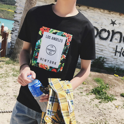 Τριαντάφυλλο άνδρας με πολύχρωμη εφαρμογή και σκούρο μπλε, λευκό και μαύρο χρώμα