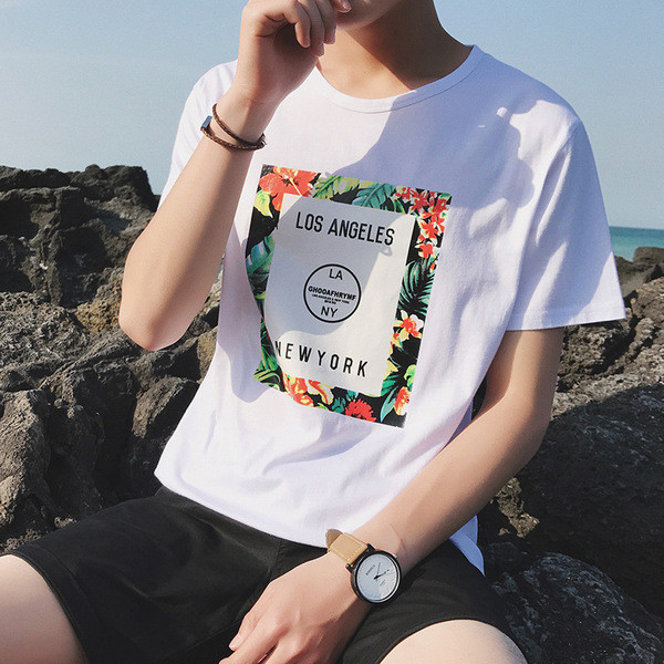 Τριαντάφυλλο άνδρας με πολύχρωμη εφαρμογή και σκούρο μπλε, λευκό και μαύρο χρώμα