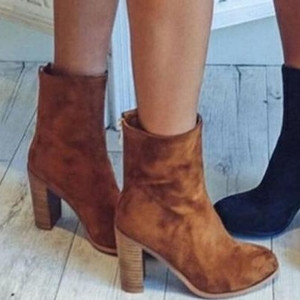 Елегантни дамски боти от еко велур в два цвята и на ток