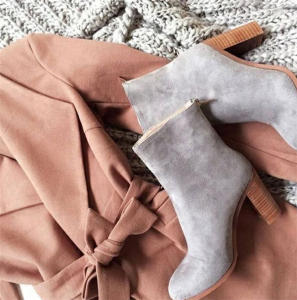 Елегантни дамски боти от еко велур в два цвята и на ток