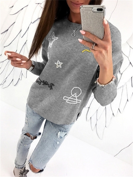 Стилен дамски пуловер с апликации