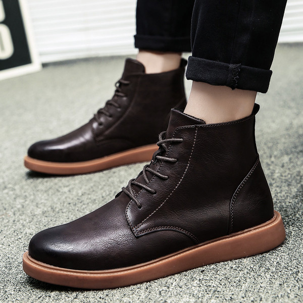 Κομψά casual αθλητικά παπούτσια ανδρών από οικολογικό δέρμα με ανθεκτική σόλα σε καφέ και μαύρο χρώμα