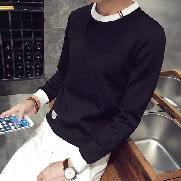 Μοντέρνα μπλούζα ανδρών με πεντάχρωμο O-κολάρο