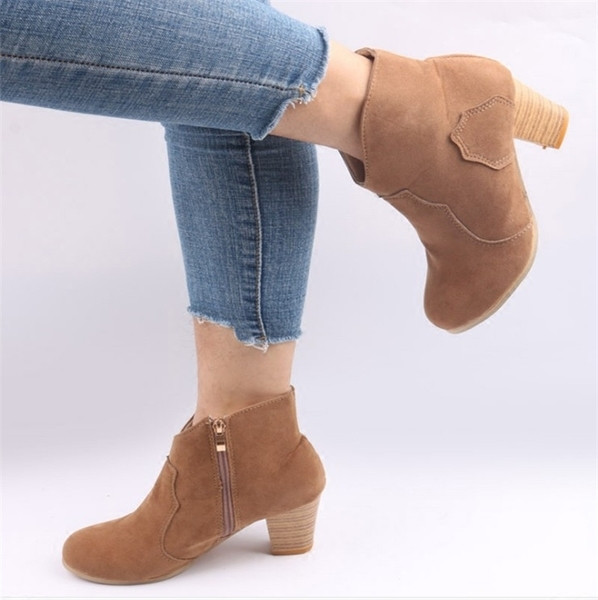 Ретро дамски боти на ток от еко велур