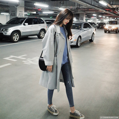 Καθημερινά απλά μακριά πουκάμισο