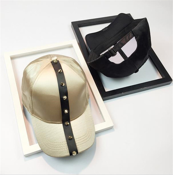 Κυρίες καπέλο σε πολλά χρώματα με χείλος