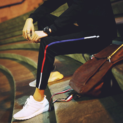 Спортен ежедневен панталон с цветни кантове 