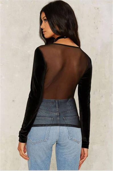 Плюшена дамска блуза с мрежа в черен цвят