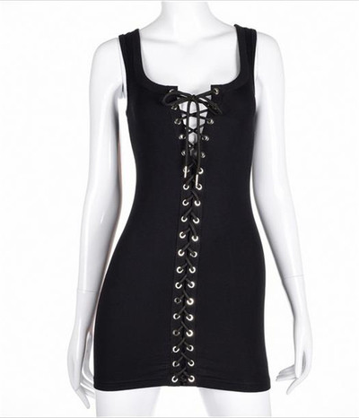 Γυναικεία φόρεμα με λευκούς και μαύρους δεσμούς