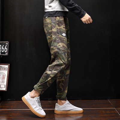 Ανδρικά παντελόνια καμουφλάζ με βαθιές τσέπες σε δύο χρώματα