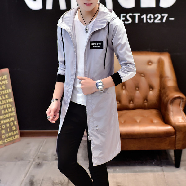 Αθλητικό κομψό μπουφάν με μακριά μανίκια και κουκούλα και πέντε χρωμάτων