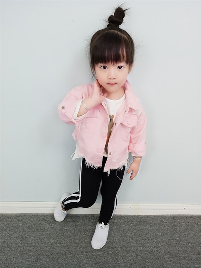 Μοντέρνο μωρό άνοιξη-φθινόπωρο μπουφάν για τα κορίτσια με δύο χρωμάτων επιγραφή στο πίσω μέρος