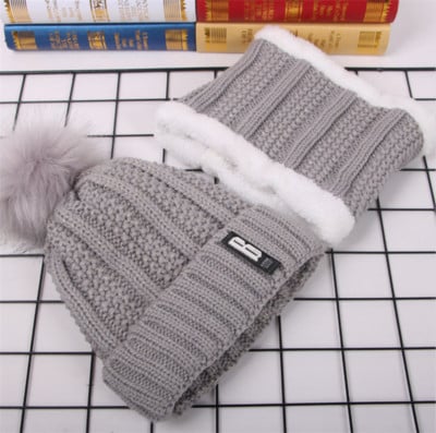 Γυναικείο καπέλο χειμώνα με απαλή κουκούλα σε συνδυασμό με ζεστό γιακά, διάφορα χρώματα