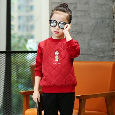 Детска ежедневна блуза с О-образна яка и мини апликация в три цвята 