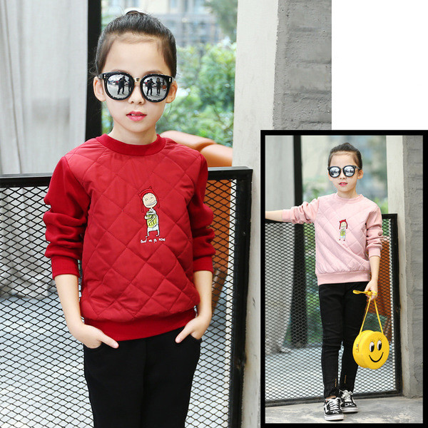 Детска ежедневна блуза с О-образна яка и мини апликация в три цвята 