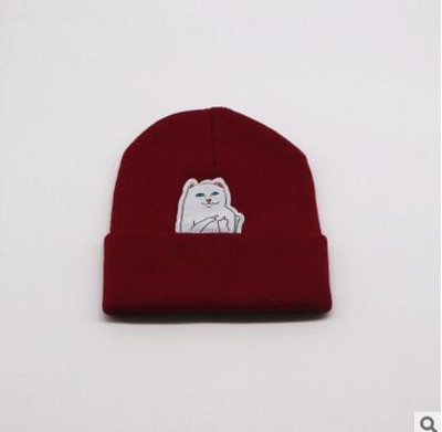 Κυρίες χειμωνιάτικο καπέλο με ενδιαφέρουσα εκτύπωση, πολλά μοντέλα