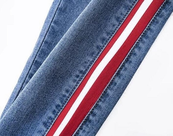 Актуални дамски ластични дънки с шарени кантове