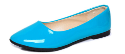 Περιστασιακά γυναικεία παπούτσια με χαμηλή σόλα σε πολλά χρώματα