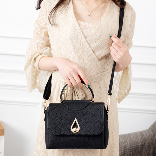 Κυρίες κομψή τσάντα με μεταλλικό κούμπωμα, διάφορα χρώματα