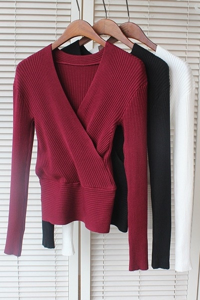 Αθλητική-κομψή γυναικεία μπλούζα με λαιμόκοψη V0 σε διαφορετικά χρώματα