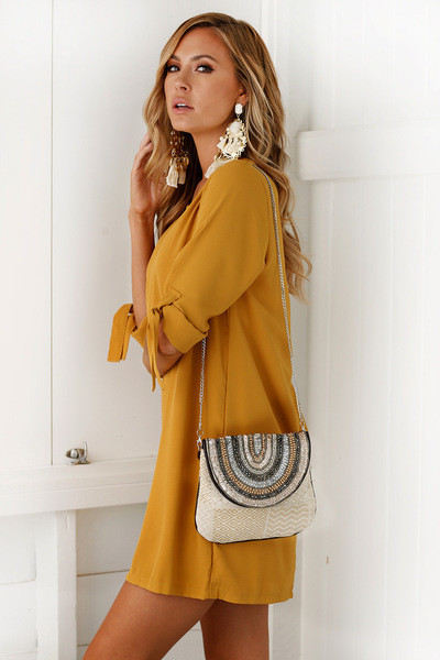 Απλό σπορ-κομψό φόρεμα σε κίτρινο χρώμα