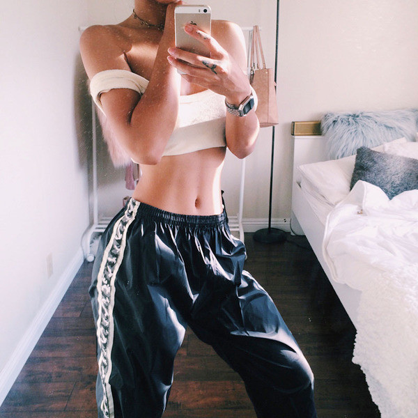 Αθλητικά γυναικεία παντελόνια σε μαύρο χρώμα