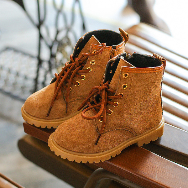 Παιδικές μπότες για κορίτσια με ανθεκτική σόλα σε τρία χρώματα