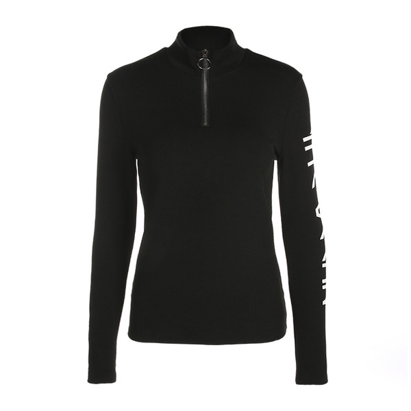 Γυναικεία λεπτή μπλούζα σε μαύρο χρώμα με κολάρο και φερμουάρ