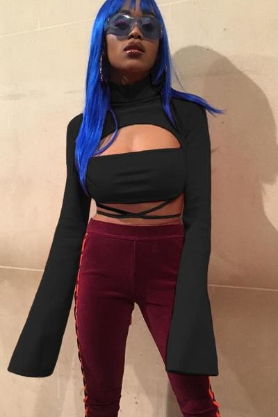 Κυρίες κοντή μπλούζα με γραβάτες, φαρδιά μανίκια και κολάρο